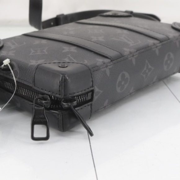 Authentic Louis Vuitton Black Monogram Unisex Soft Truck Wallet Bag - Picture 5 of 10